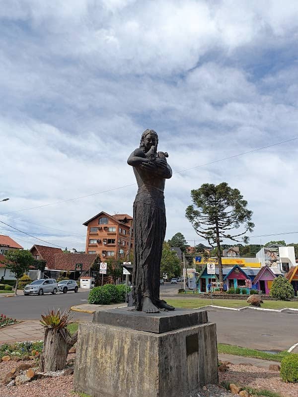 Monumento das Mães - Image 1