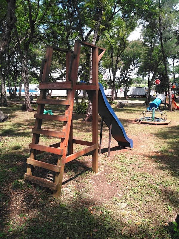 Parque del Puente Rey Juan Carlos I - Image 1
