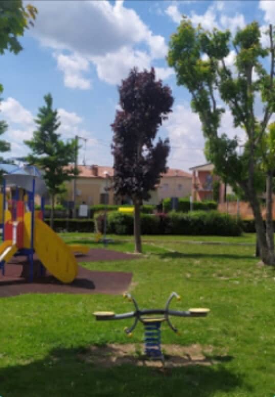 Parco pubblico palazzina - Image 1