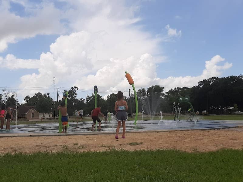 Bay City Splash Pad - Image 1