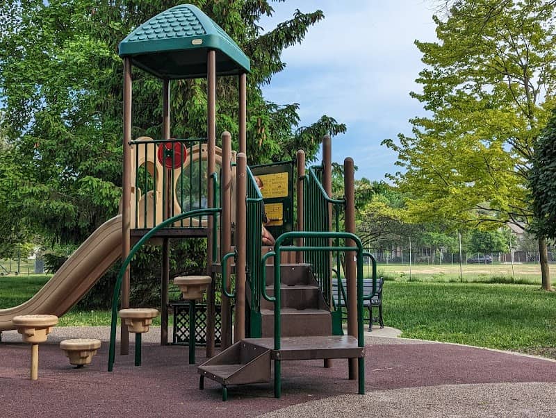 Thornwood Park - Image 2