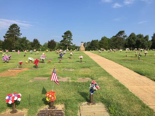 Iredell Memorial Park - Image 1
