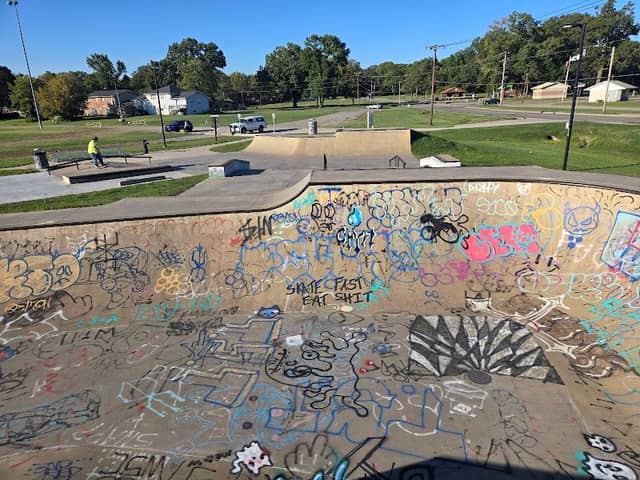 Skate park - Image 1