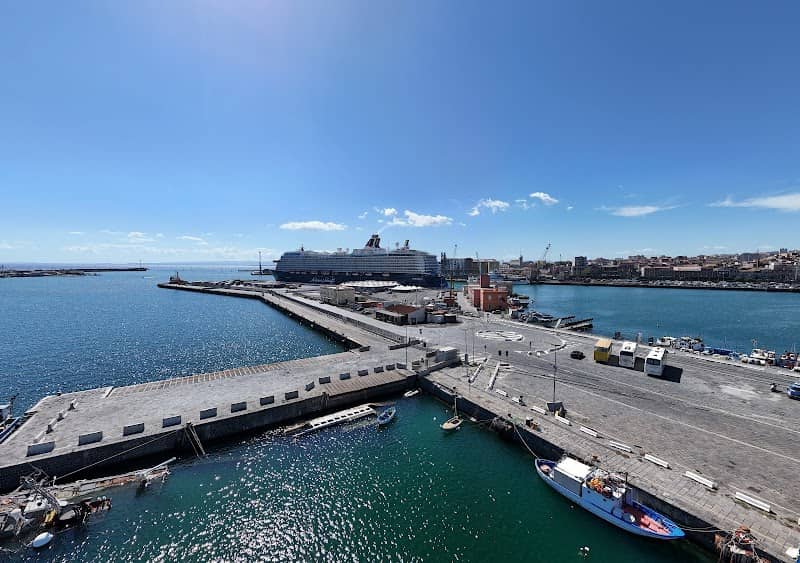 Cruises Piers A - Image 2