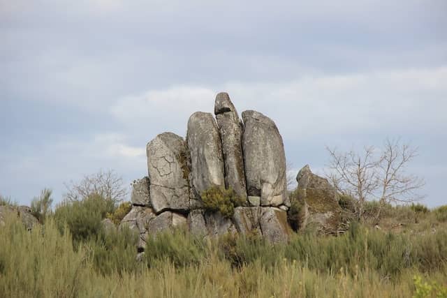 Pedra dos Namorados - Image 1