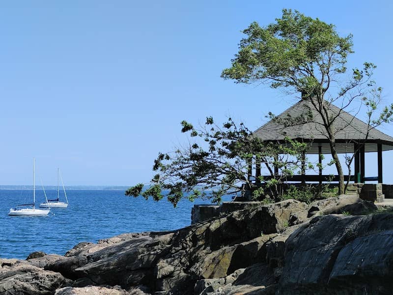 Larchmont Manor Park - Image 4