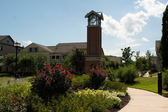 Harding University - First Ladies Garden - Image 1