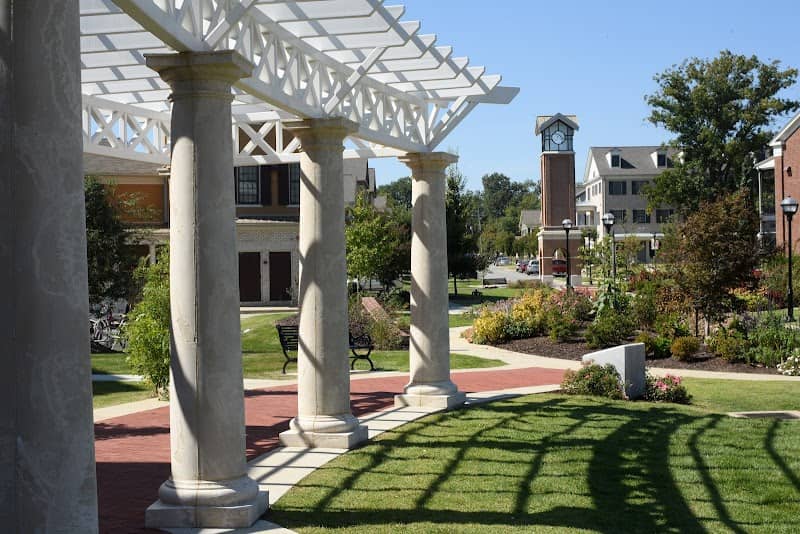 Harding University - First Ladies Garden - Image 3