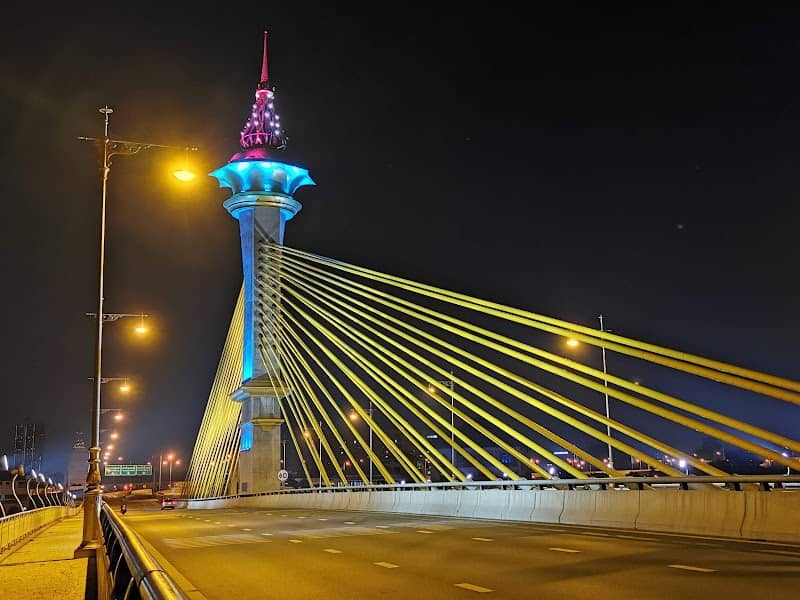 Maha Chesadabodindranusorn Bridge - Image 3
