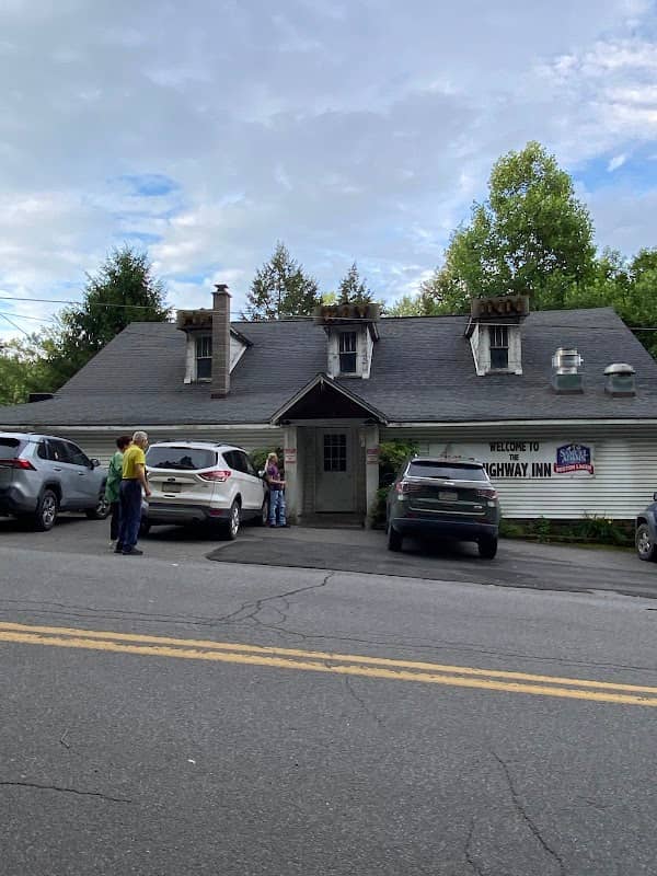Highway Inn - Image 1