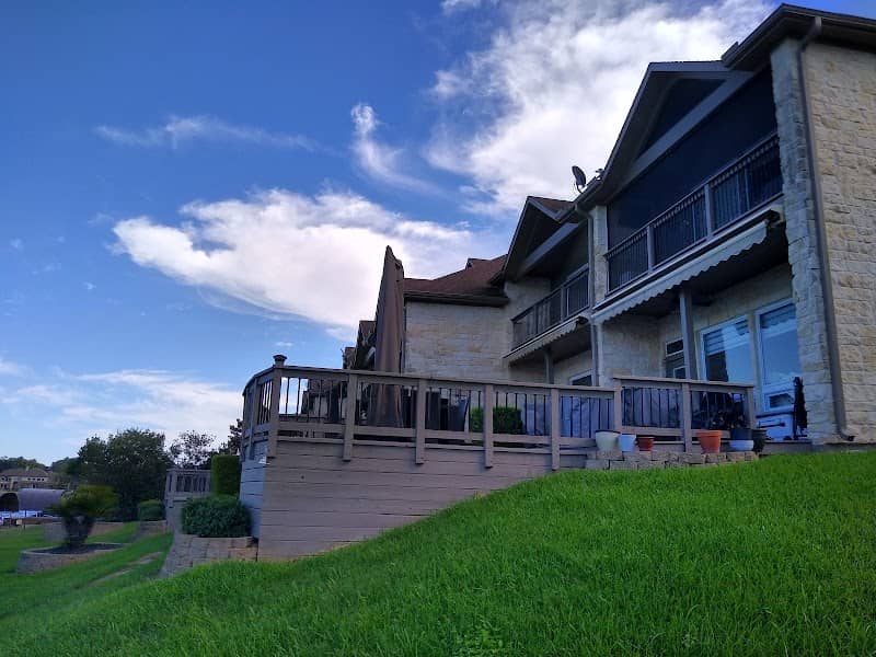 Villas On the Lake - Image 2
