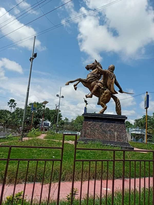 স্ট্যাচু অব চিলারাই - Image 1
