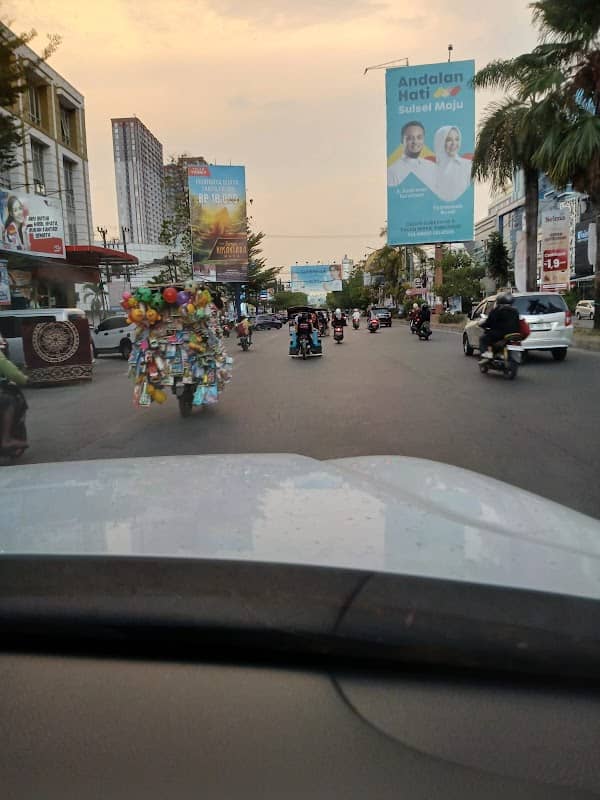 Jalan Boulevard - Image 1