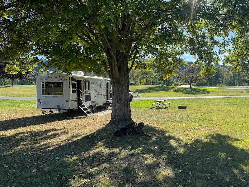 Hickories Park - Image 2