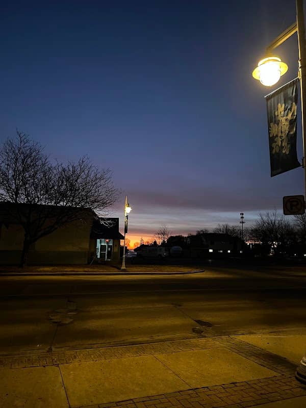 Lange St (Dave Coulier Way) - Image 3