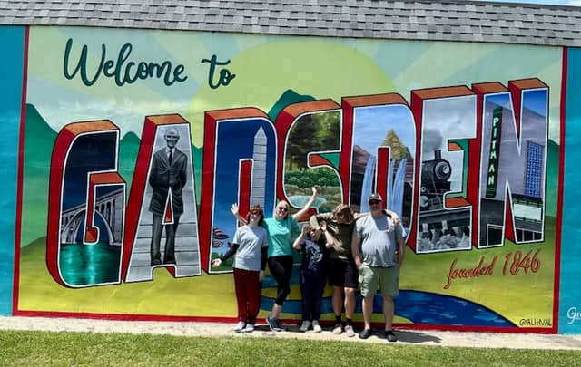 Greetings from Gadsden, AL (mural) - Image 2