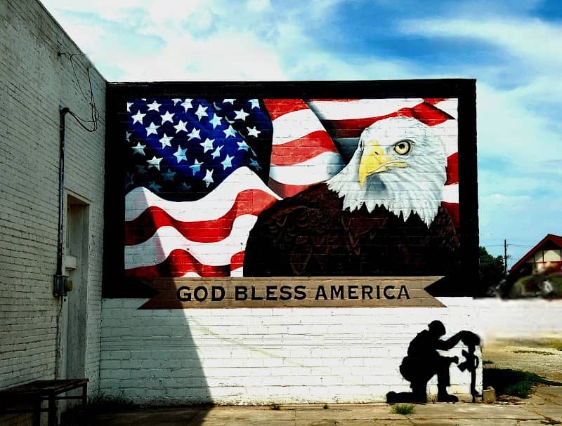 'God Bless America' Mural - Image 1