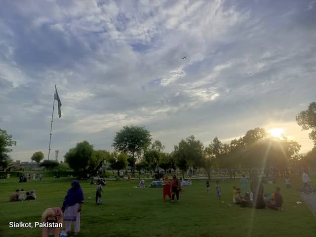 Kashmir Park - Image 1