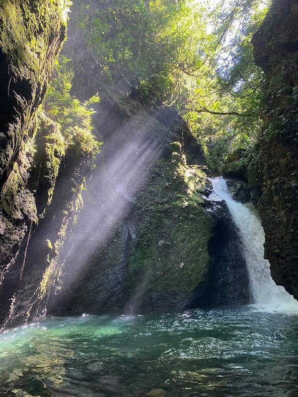 Hansel Waterfall - Image 1