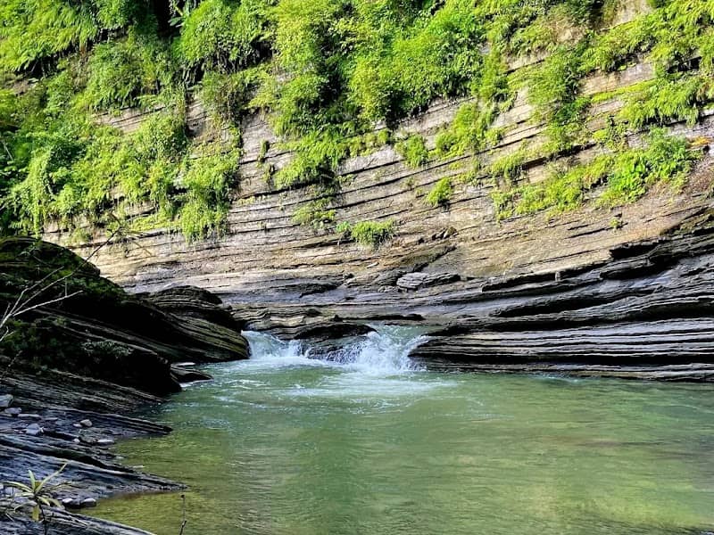 Hativanga Panrup waterfall - Image 2