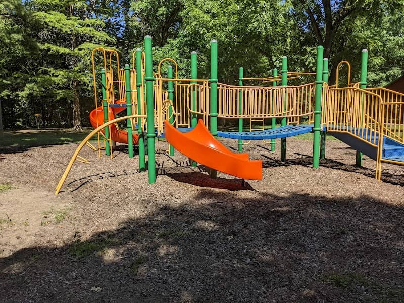 Veterans Park - Image 1