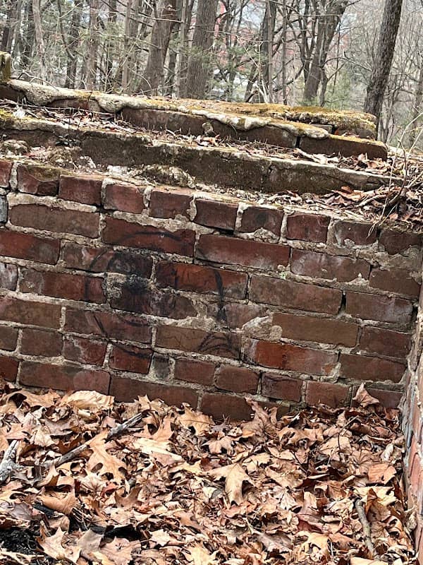 Delles Hill Old Pigeon House - Image 2