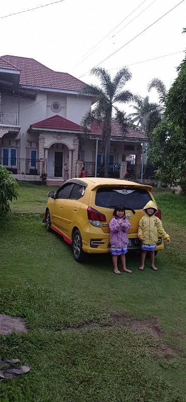 Homestay Family - Image 1