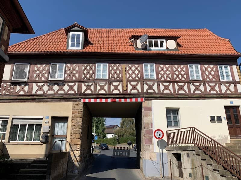 Schwürbitzer Torhaus - Image 1