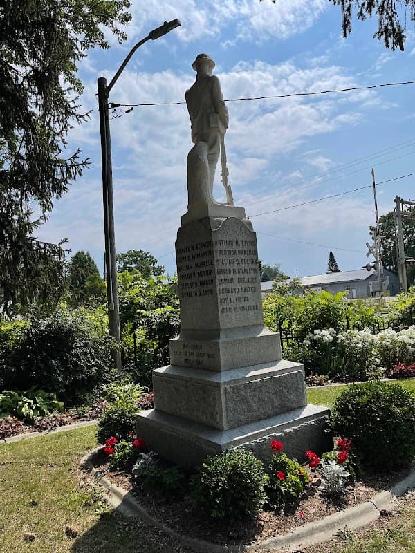 Thorndale Cenotaph - Image 1