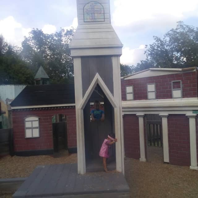 Kids Town Park - Image 2