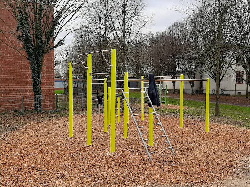 Calisthenics park - Image 2