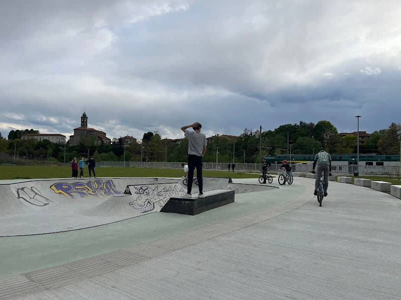 SKATE PARK - Image 1