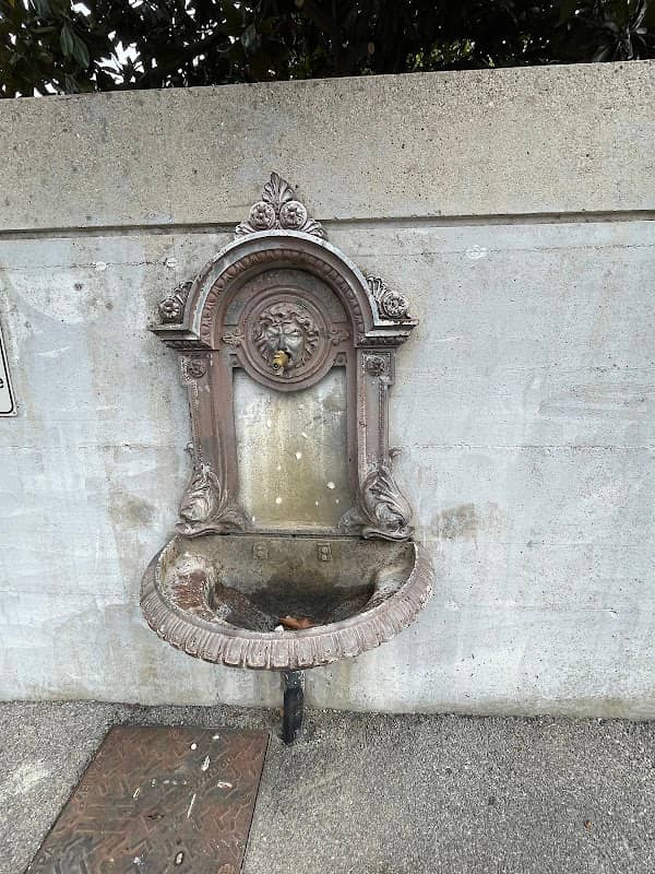 Fontanella d'acqua potabile storica - Image 1