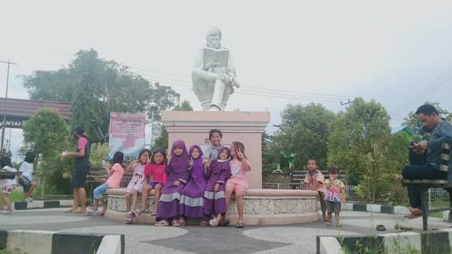 Taman Tugu Patung Literasi - Image 1