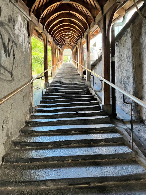 Kirchtreppe Thun - Image 2