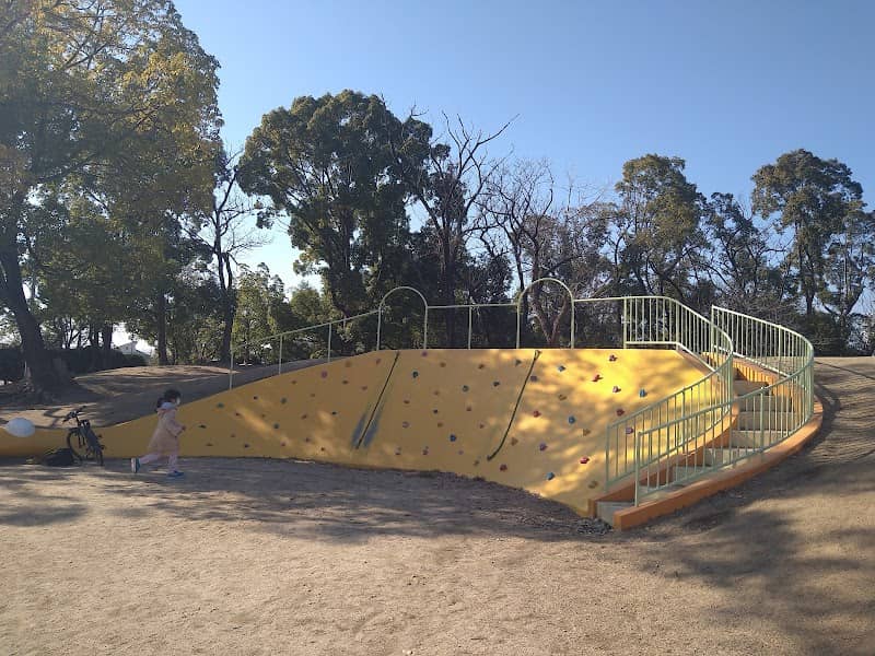 Anashi Park - Image 1