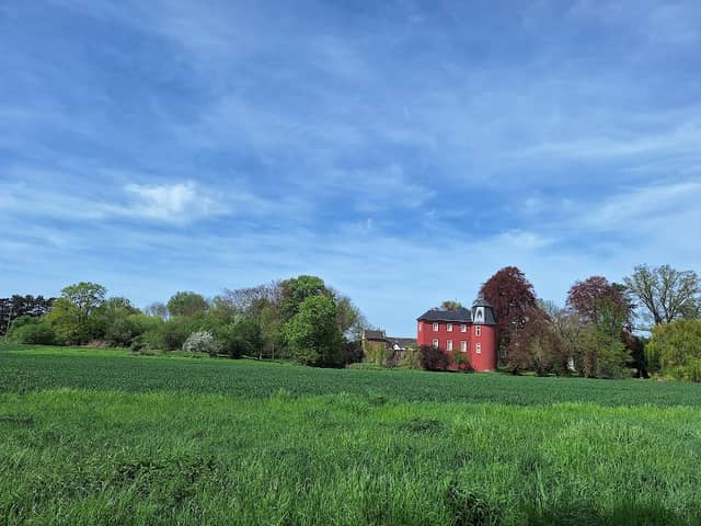 Burg Kessenich - Image 1