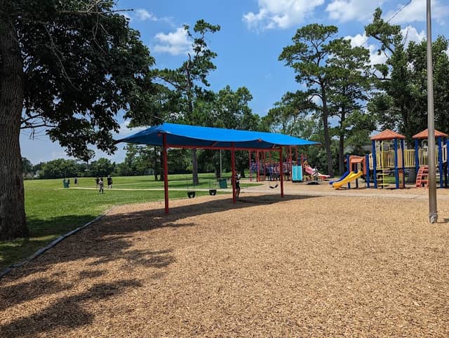 Roger's Park - Image 1