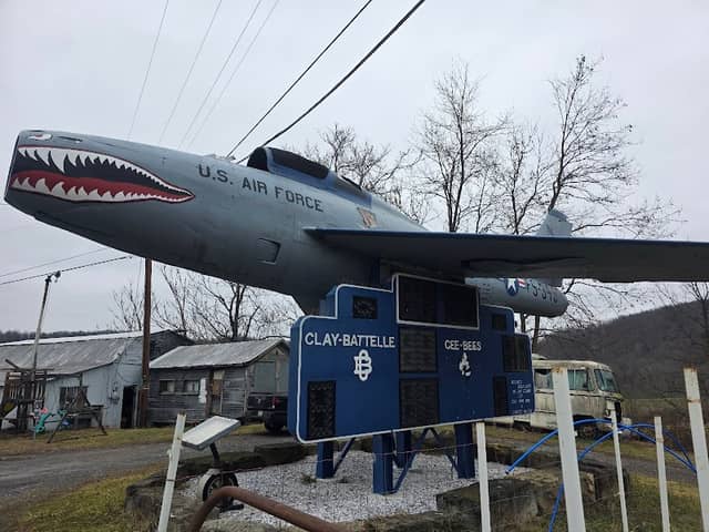 Jet on Old Scoreboard - Image 1