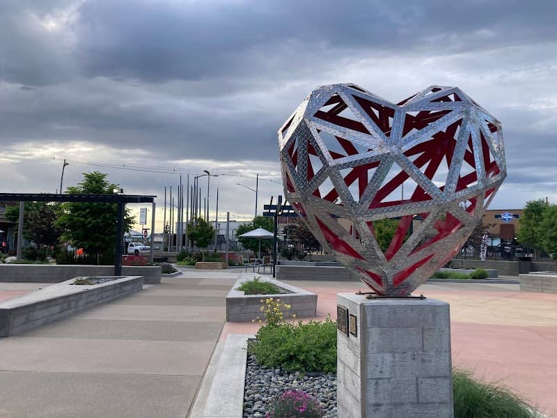Open Heart Sculpture - Image 1