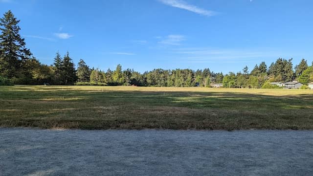 View Royal Park - Image 2