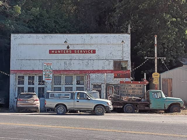 Hunters Garage - Image 2