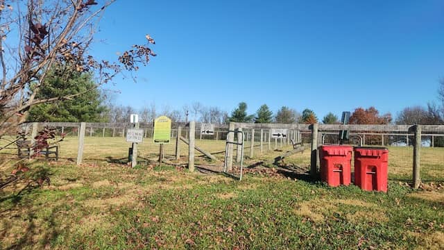 Lakeview dog park - Image 2