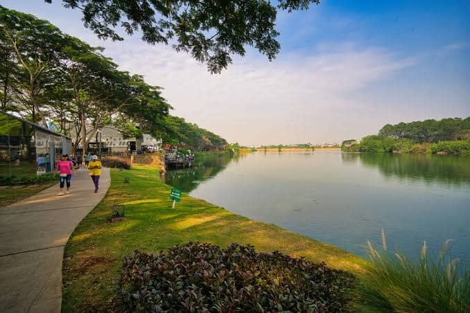 Wisata Danau Citra 8 Jakarta Barat (view photo cantik) - Image 1