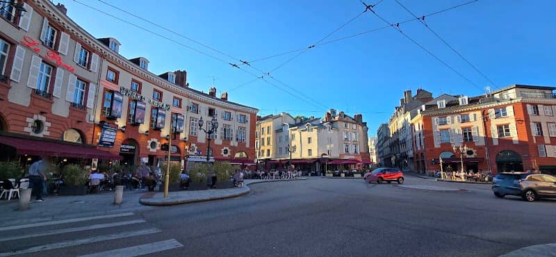 Place Denis Dussoubs - Image 1