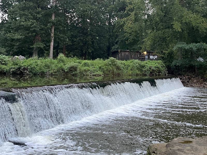 Mill Dam/Riverside Park - Image 1