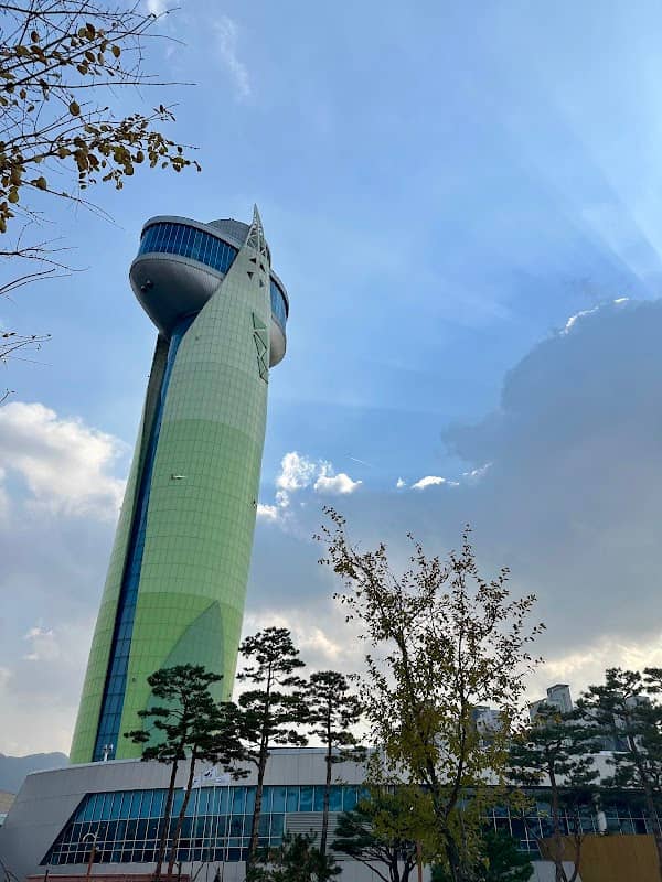 Union Tower - Image 1