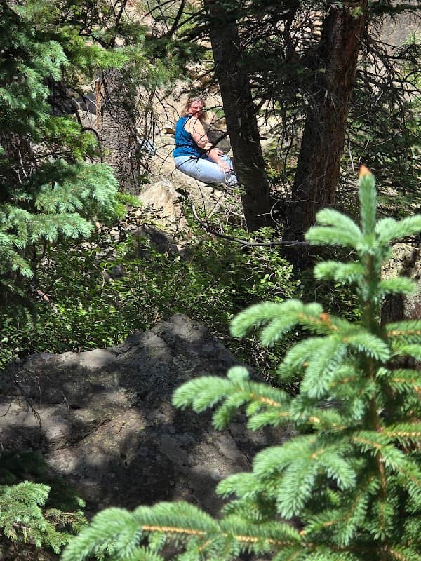 Crater Lakes Trail Junction - Image 1