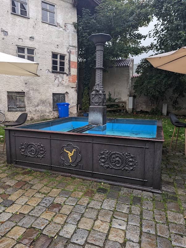 Gusseiserner Brunnen - Image 1