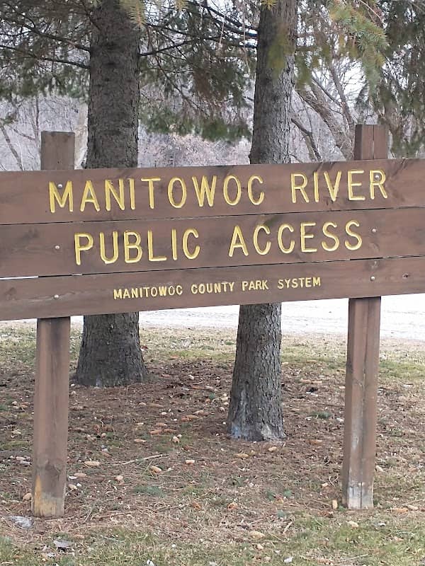 Manitowoc River Public access park - Image 2